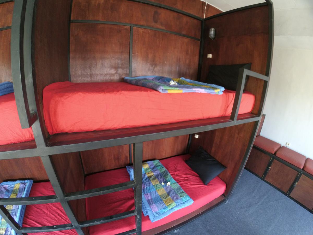 Local Hostel Amed Екстериор снимка